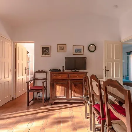 Le L Pool & Beachside L Shellter Будинок відпочинку