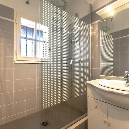 Будинок відпочинку Le L Pool & Beachside L Shellter