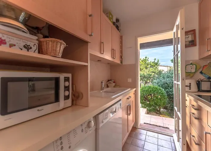 Le L Pool&beachside L Shellter * Saint-Tropez