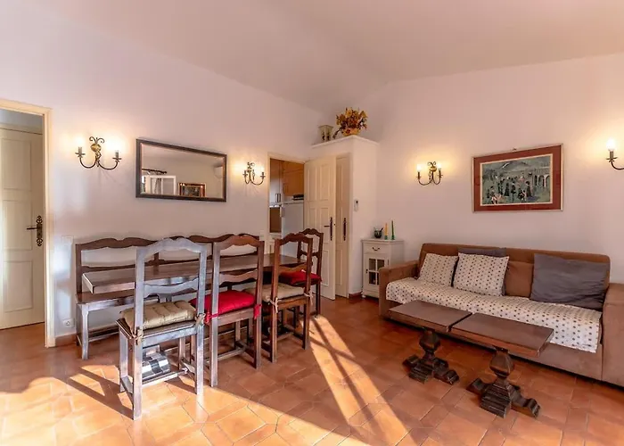 Le L Pool & Beachside L Shellter Semesterbostad Saint-Tropez