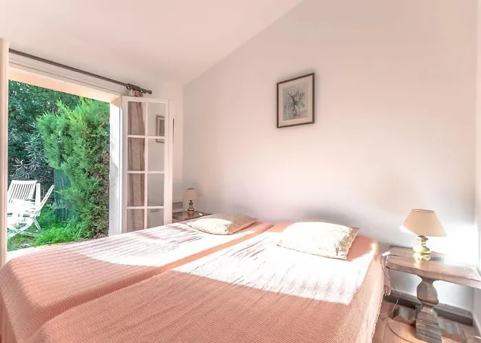 Le L Pool & Beachside L Shellter * Saint-Tropez